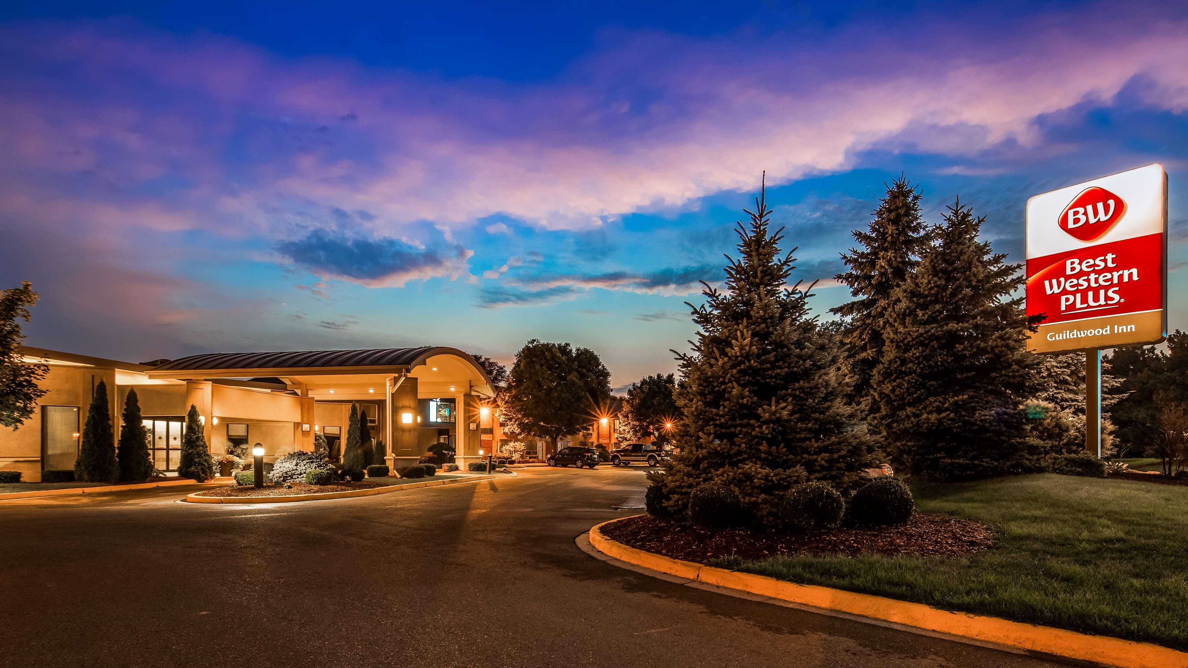 Best Western Plus Guildwood Inn Sarnia Exterior photo